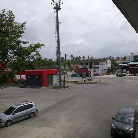 Aban Transit House Hotel Kampung Kuala Besut Ngoại thất bức ảnh