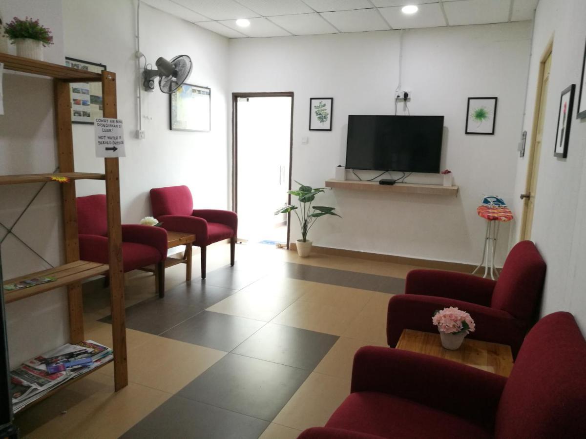 Aban Transit House Hotel Kampung Kuala Besut Ngoại thất bức ảnh