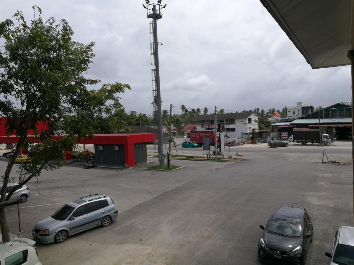 Aban Transit House Hotel Kampung Kuala Besut Ngoại thất bức ảnh