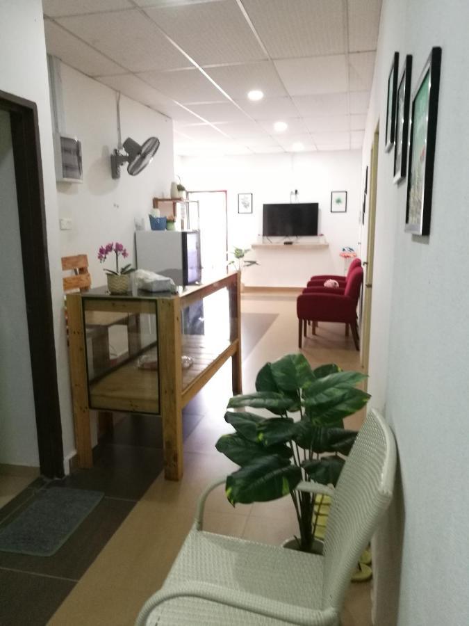 Aban Transit House Hotel Kampung Kuala Besut Ngoại thất bức ảnh