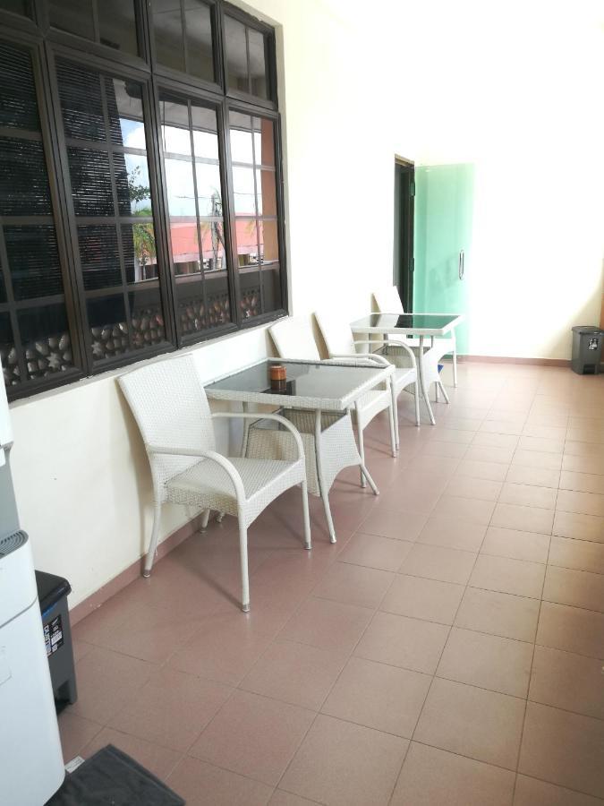 Aban Transit House Hotel Kampung Kuala Besut Ngoại thất bức ảnh