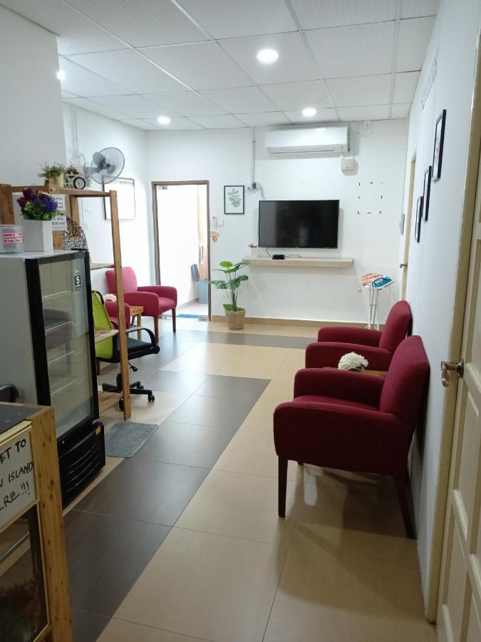 Aban Transit House Hotel Kampung Kuala Besut Ngoại thất bức ảnh