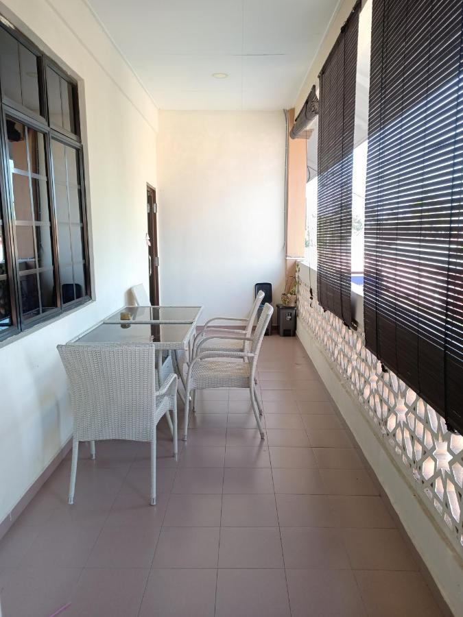 Aban Transit House Hotel Kampung Kuala Besut Ngoại thất bức ảnh